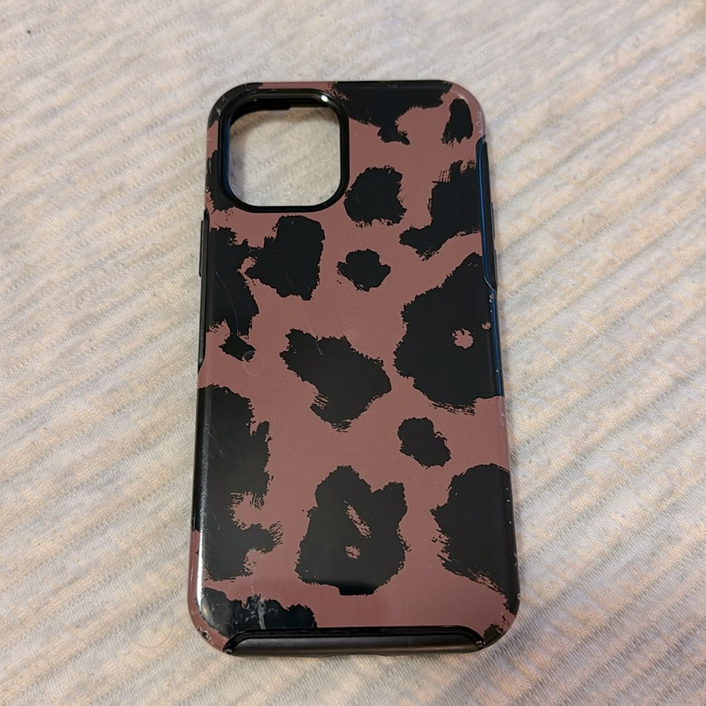 Used OtterBox Apple iPhone case for iPhone 13 Pro